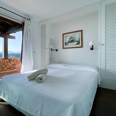 Design Overlooking The Bay شقة
